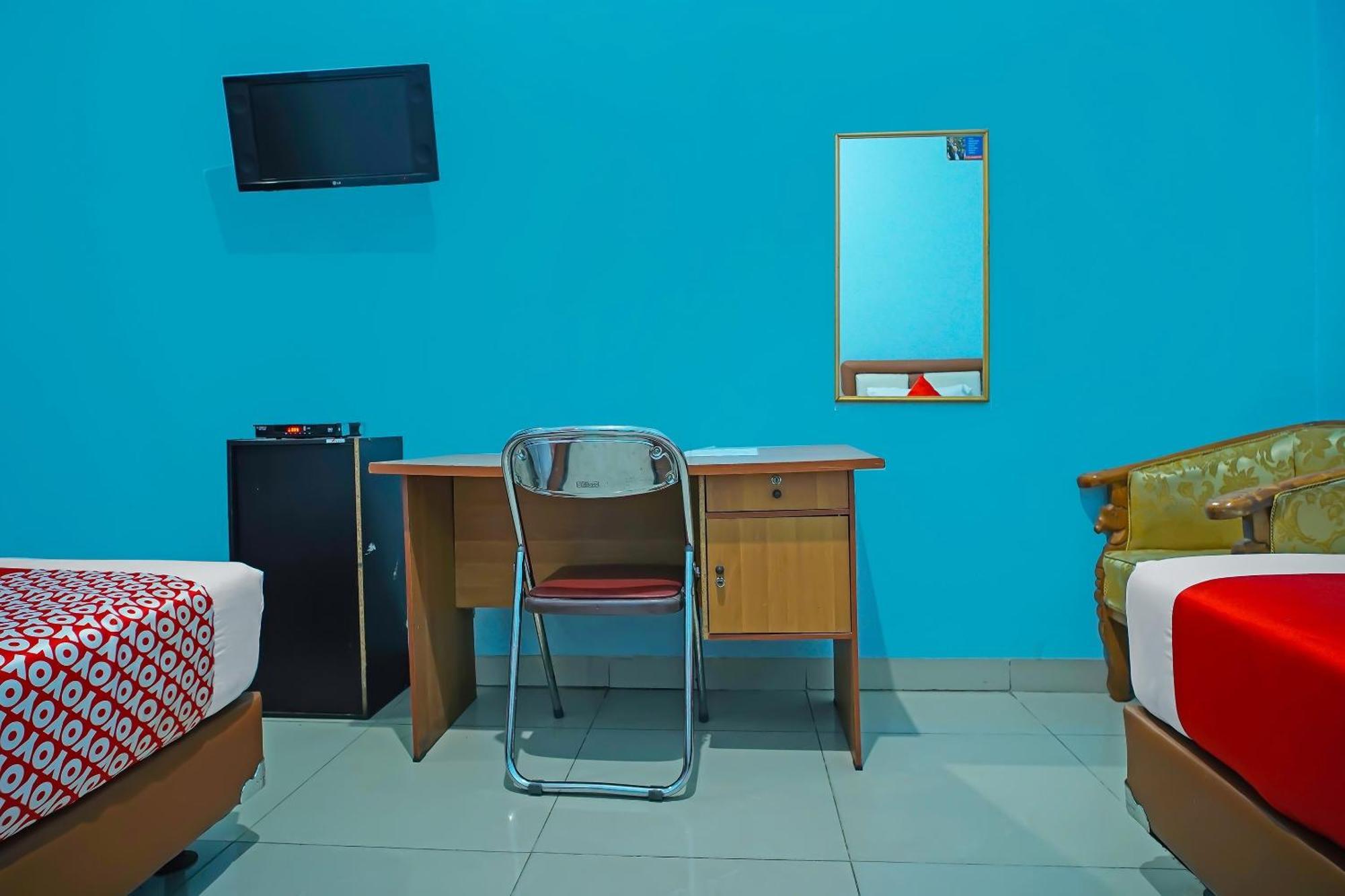 Oyo 92577 Hotel Sidikalang Near Kejaksaan Negeri Dairi ภายนอก รูปภาพ