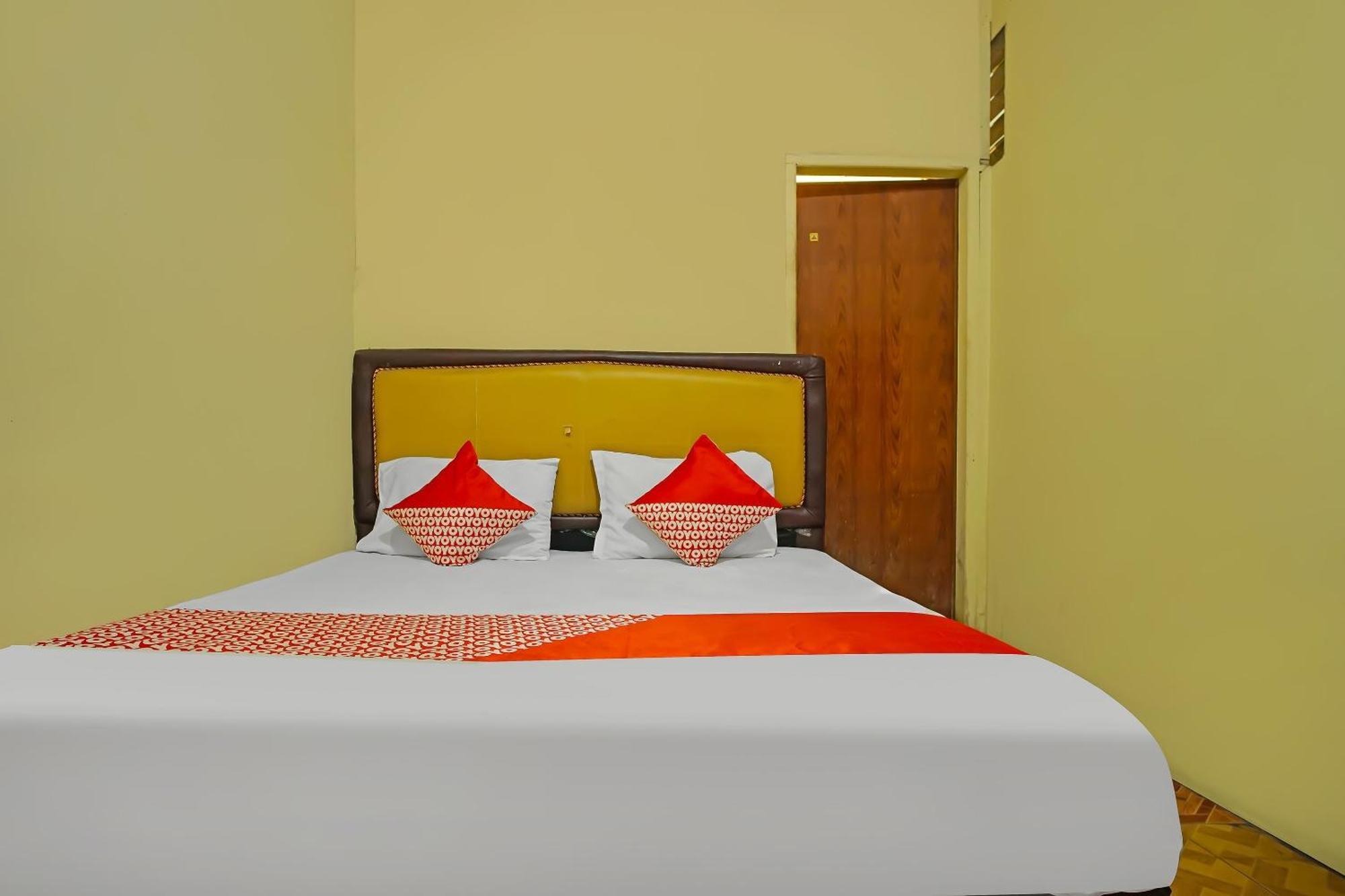 Oyo 92577 Hotel Sidikalang Near Kejaksaan Negeri Dairi ภายนอก รูปภาพ