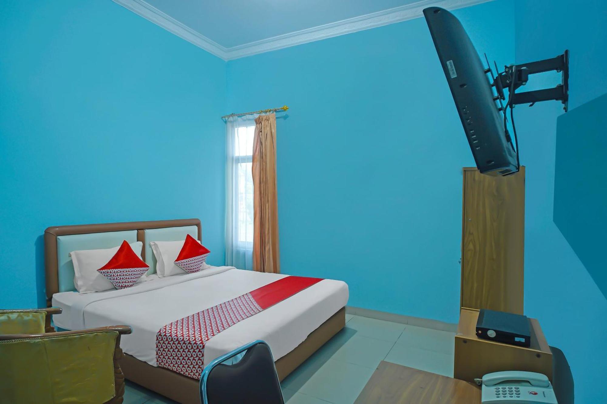 Oyo 92577 Hotel Sidikalang Near Kejaksaan Negeri Dairi ภายนอก รูปภาพ